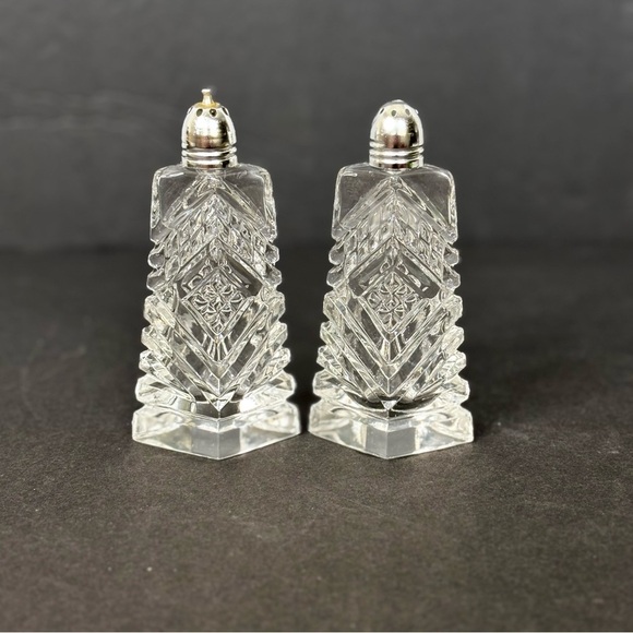 Vintage Clear Cut Crystal Salt & Pepper Made in Japan by Artmark Elegant - Picture 1 of 10